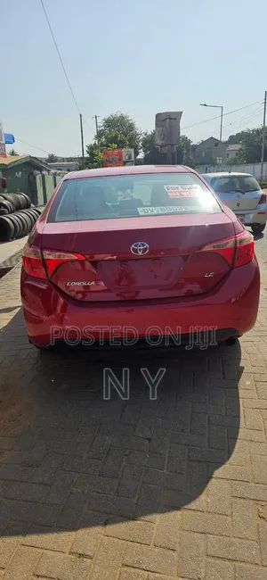 Toyota Corolla LE 4dr Sedan (1.8L 4cyl CVT) 2017 Red