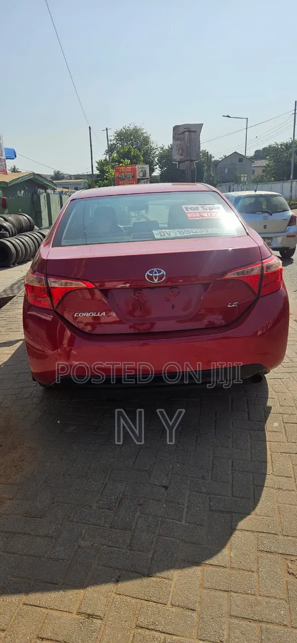 Toyota Corolla LE 4dr Sedan (1.8L 4cyl CVT) 2017 Red