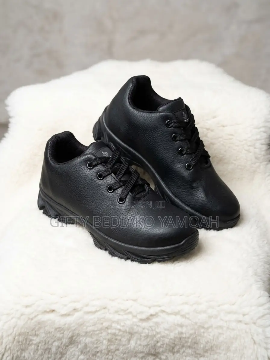 All-Black Unisex Kid Shoes