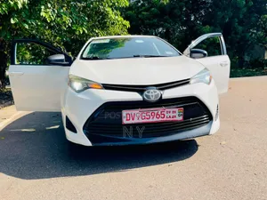 Toyota Corolla 2018 White