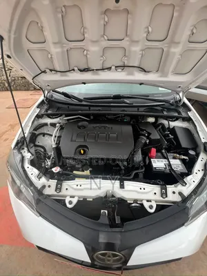 Toyota Corolla 2018 White