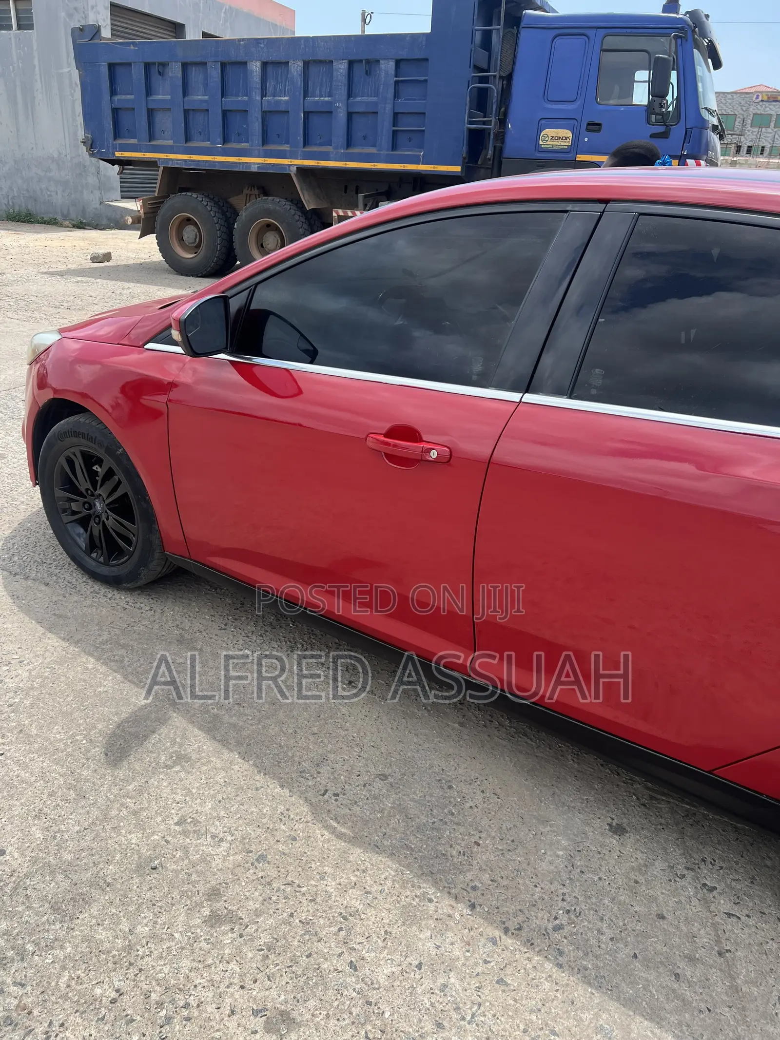 Ford Focus SE Sedan FWD (2.0L 4cyl 5M) 2013 Red