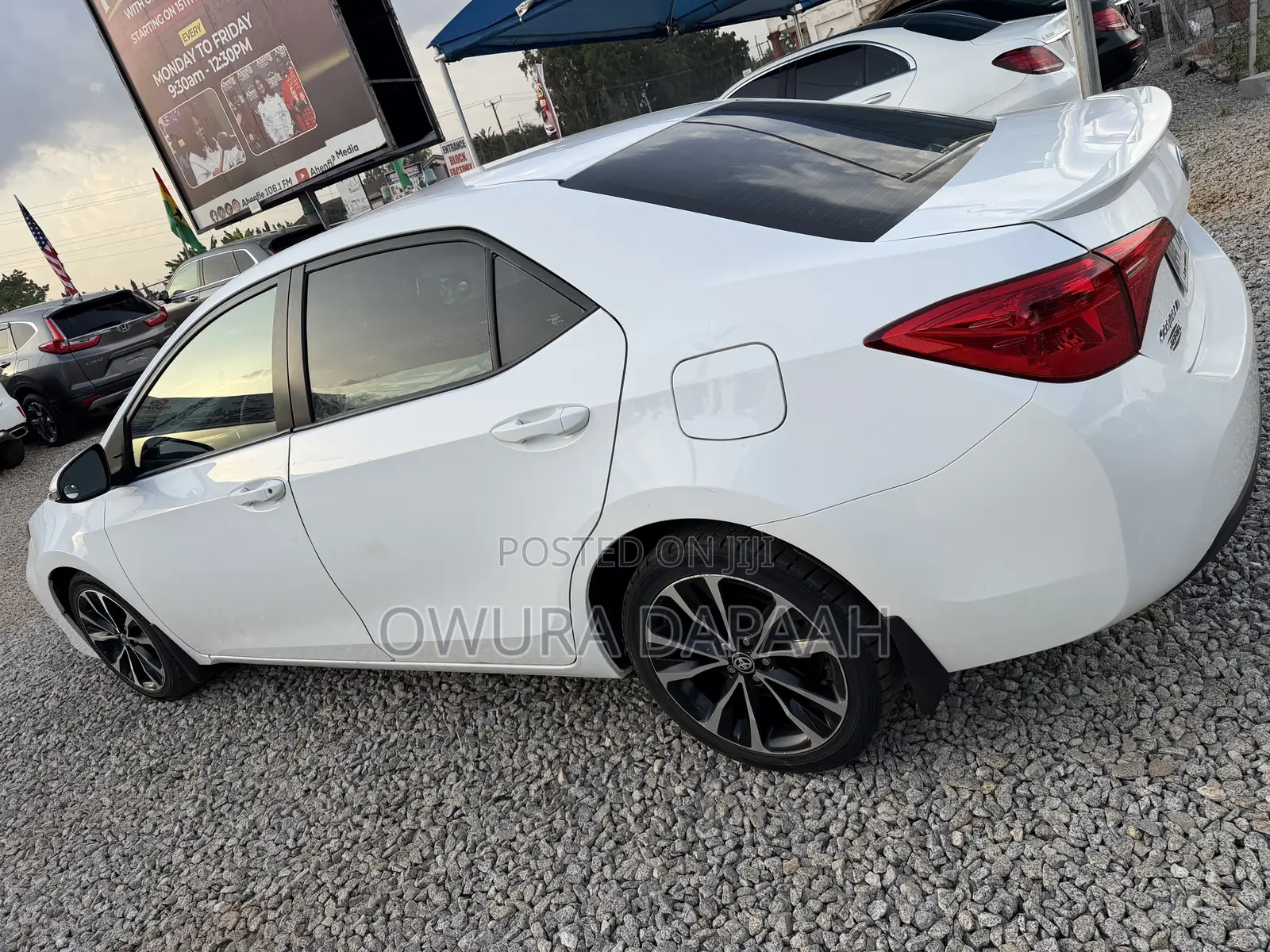 Toyota Corolla SE (1.8L 4cyl 2A) 2018 Gray