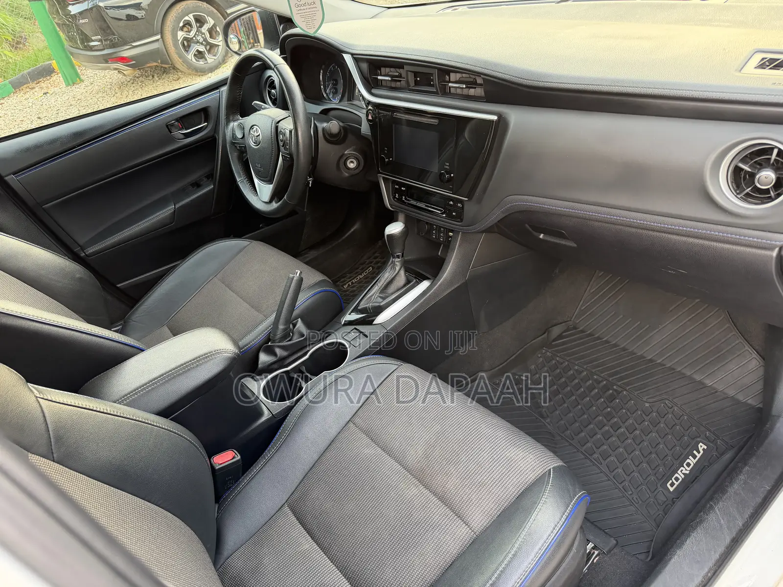 Toyota Corolla SE (1.8L 4cyl 2A) 2018 Gray