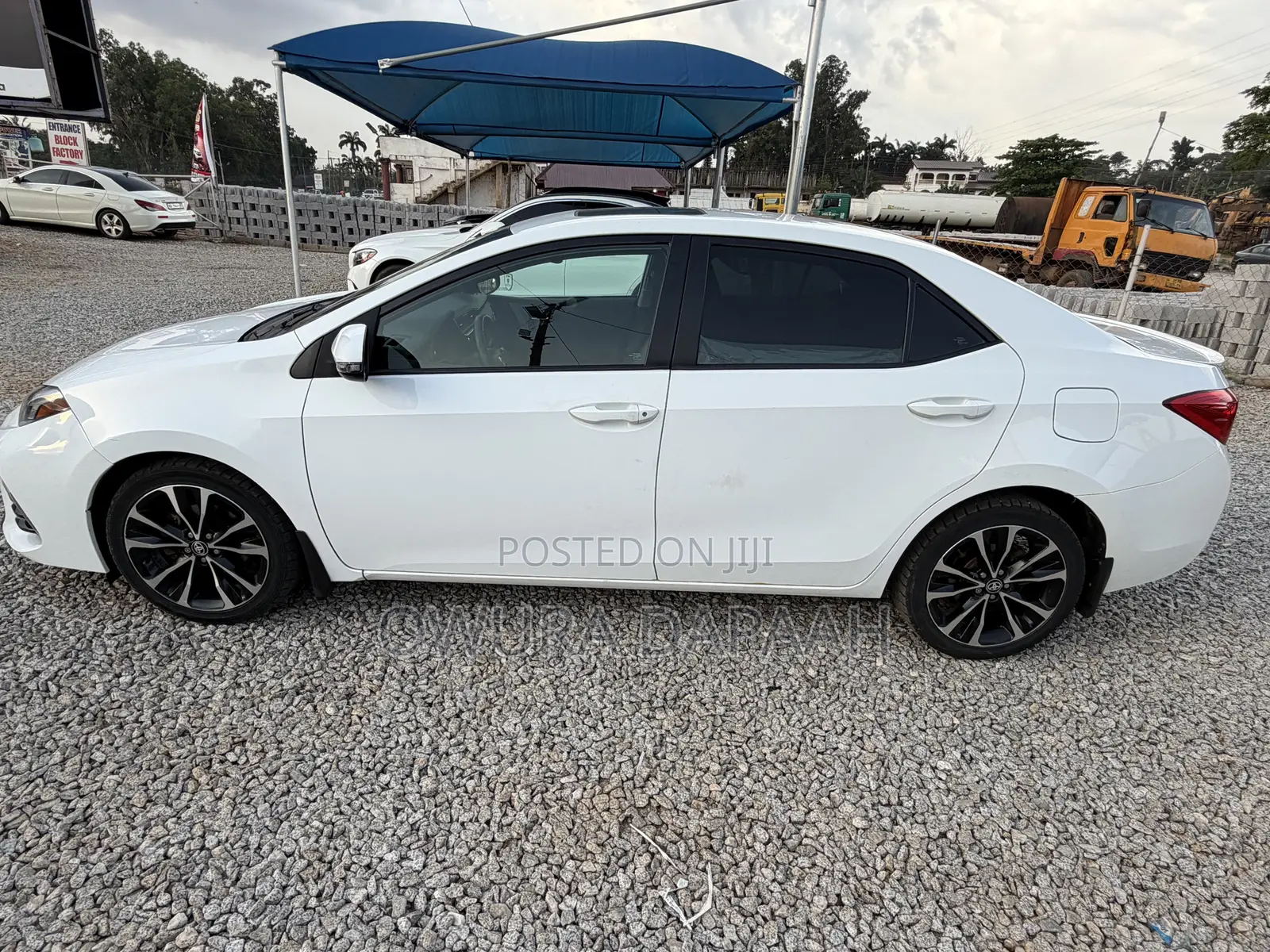Toyota Corolla SE (1.8L 4cyl 2A) 2018 Gray