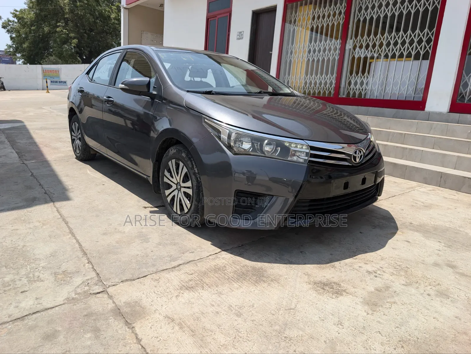 Toyota Corolla LE 4dr Sedan (1.8L 4cyl 4A) 2013 Gray