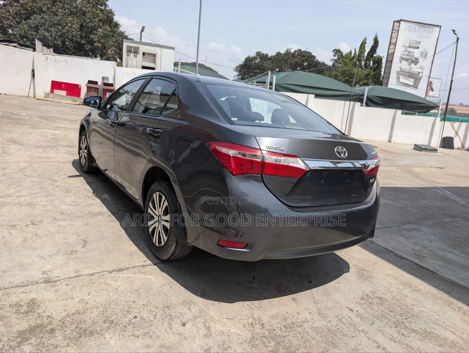 Toyota Corolla LE 4dr Sedan (1.8L 4cyl 4A) 2013 Gray