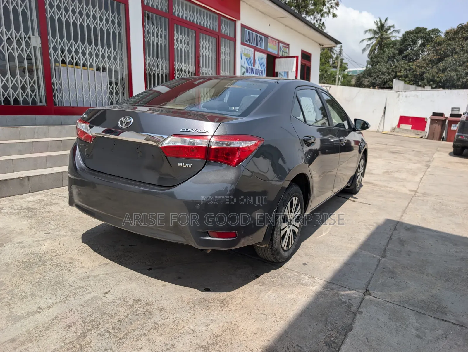 Toyota Corolla LE 4dr Sedan (1.8L 4cyl 4A) 2013 Gray