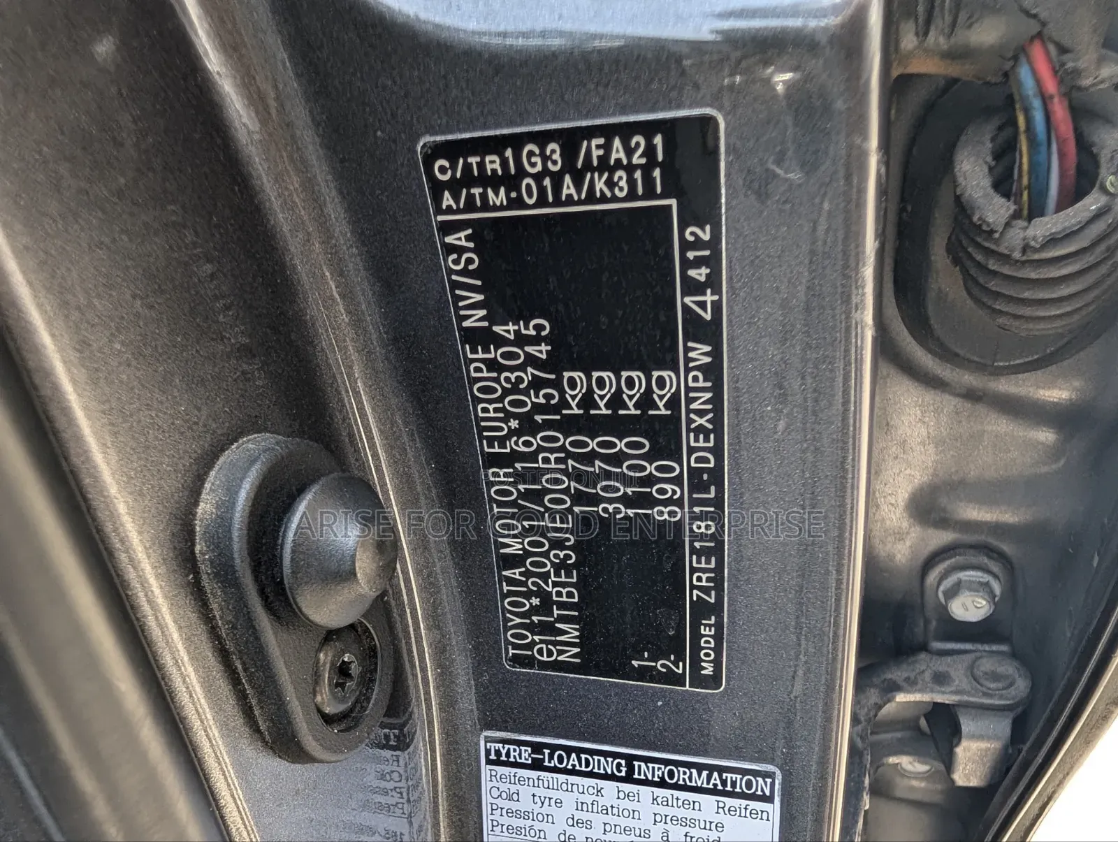 Toyota Corolla LE 4dr Sedan (1.8L 4cyl 4A) 2013 Gray