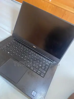 Laptop Dell Precision 15 5520 16GB Intel Core i7 SSD 256GB