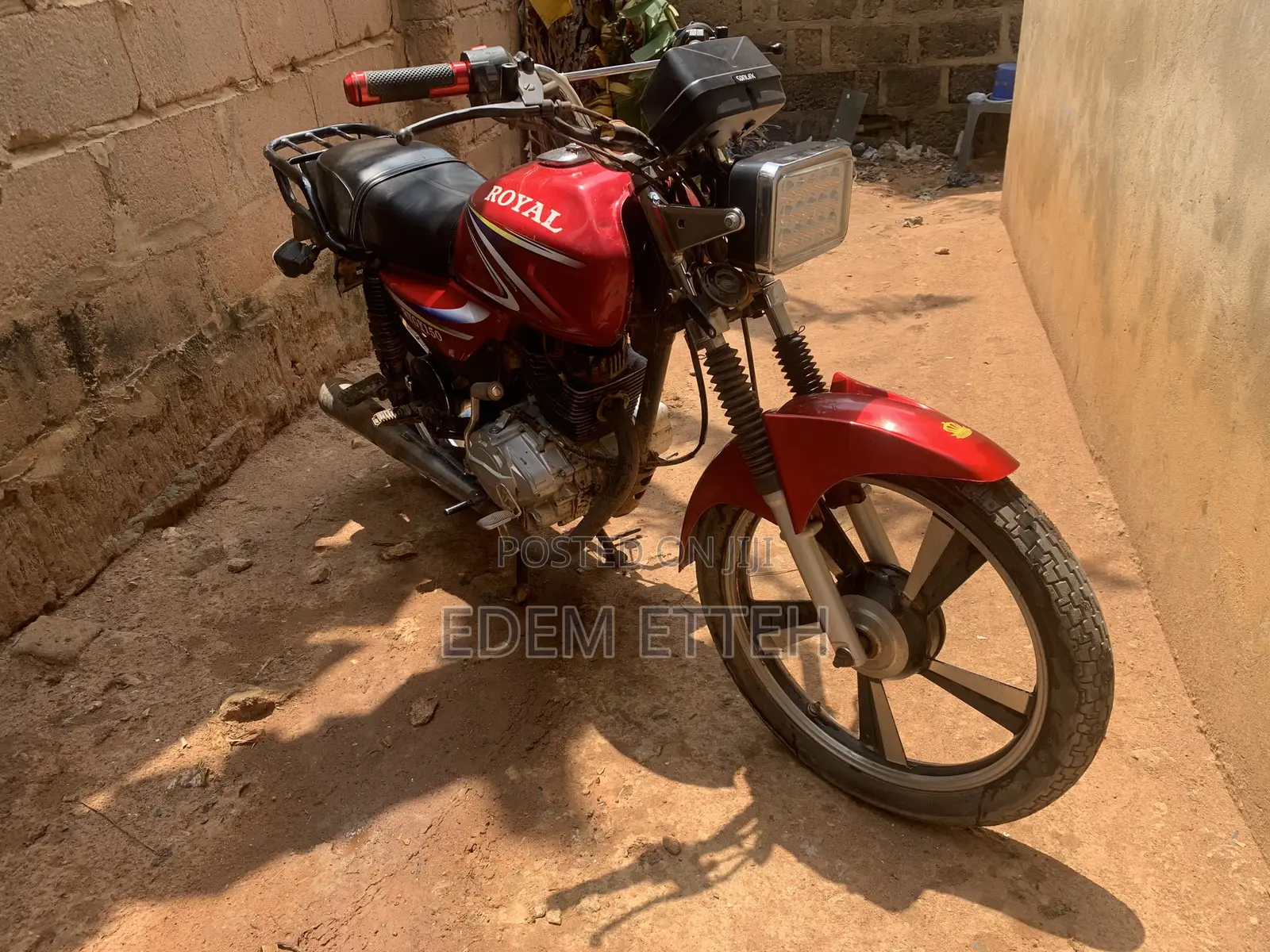 Royal RY150 2025 Red
