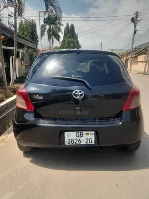 Toyota Vitz 2010 Blue