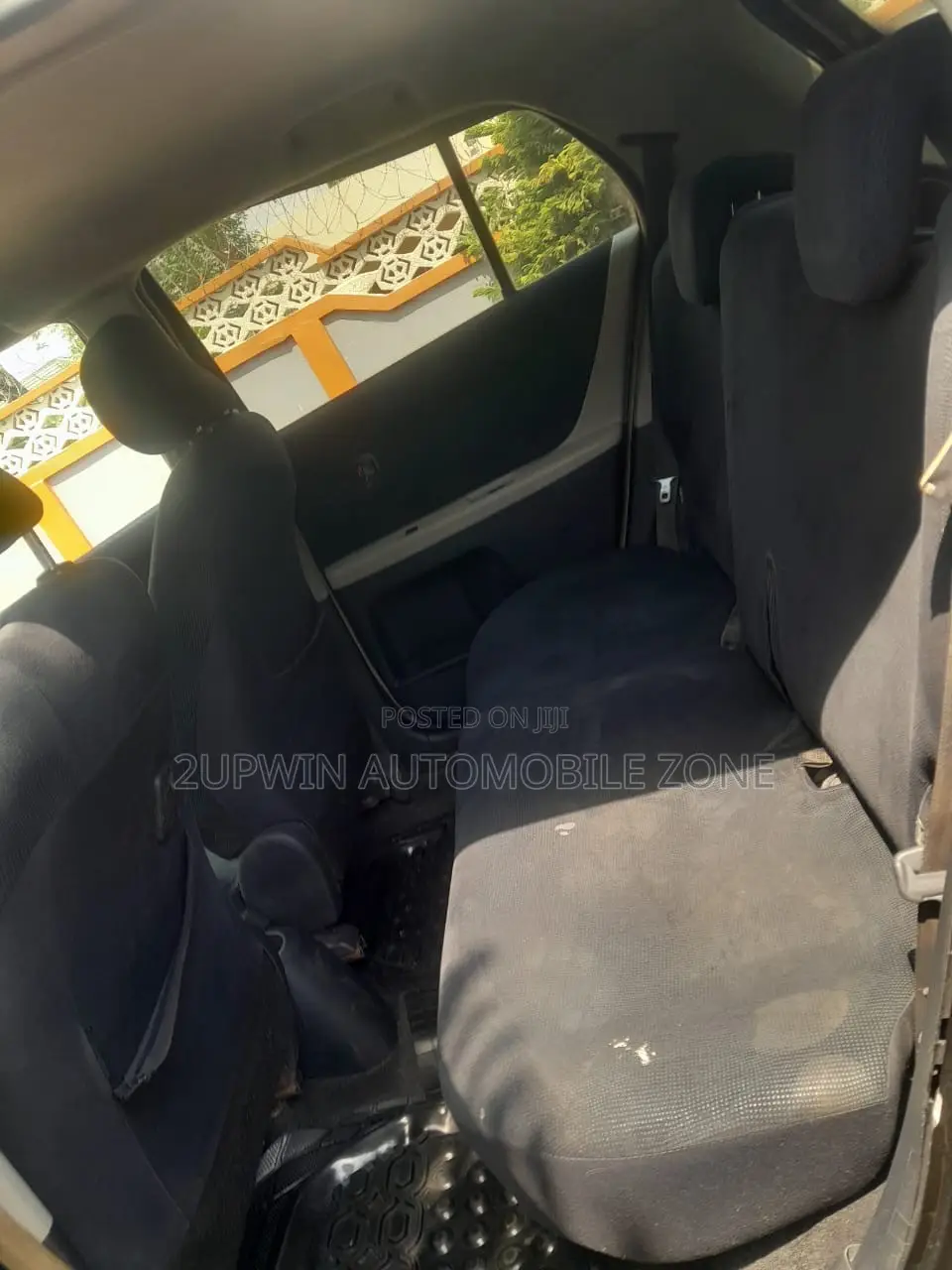 Toyota Vitz 2010 Blue