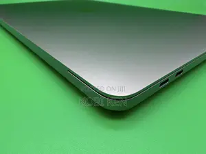 Laptop Apple MacBook Pro 2022 M2 8GB Apple M2 SSD 256GB