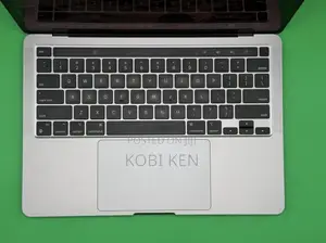 Laptop Apple MacBook Pro 2022 M2 8GB Apple M2 SSD 256GB