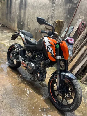 KTM Duke 125 2020 Orange