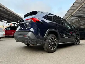 Toyota RAV4 XLE Premium FWD 2020 Blue
