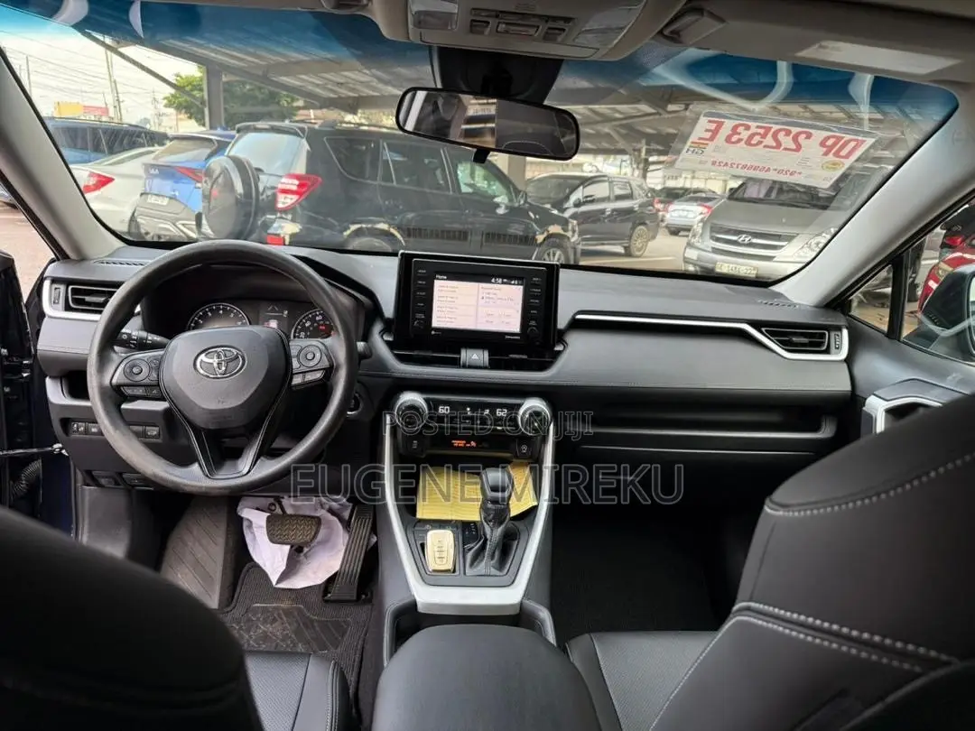 Toyota RAV4 XLE Premium FWD 2020 Blue