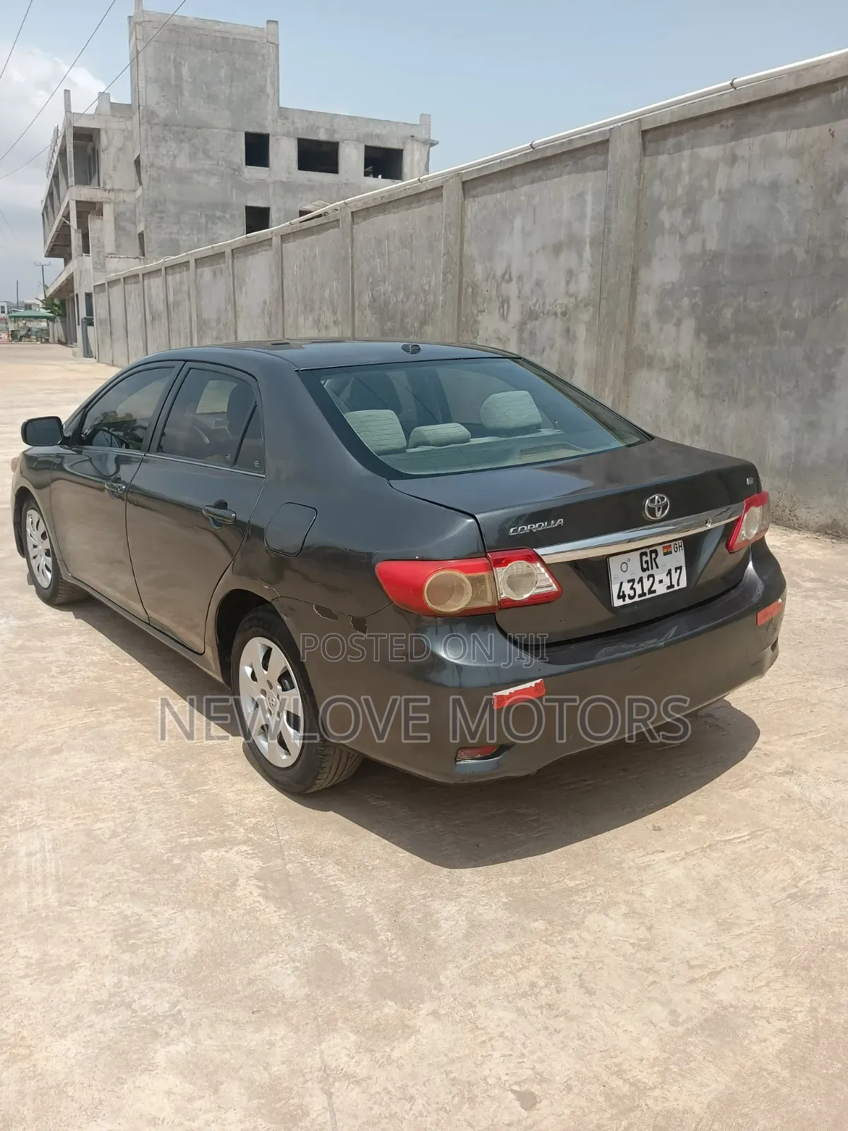 Toyota Corolla L 4-Speed Automatic 2013 Gray