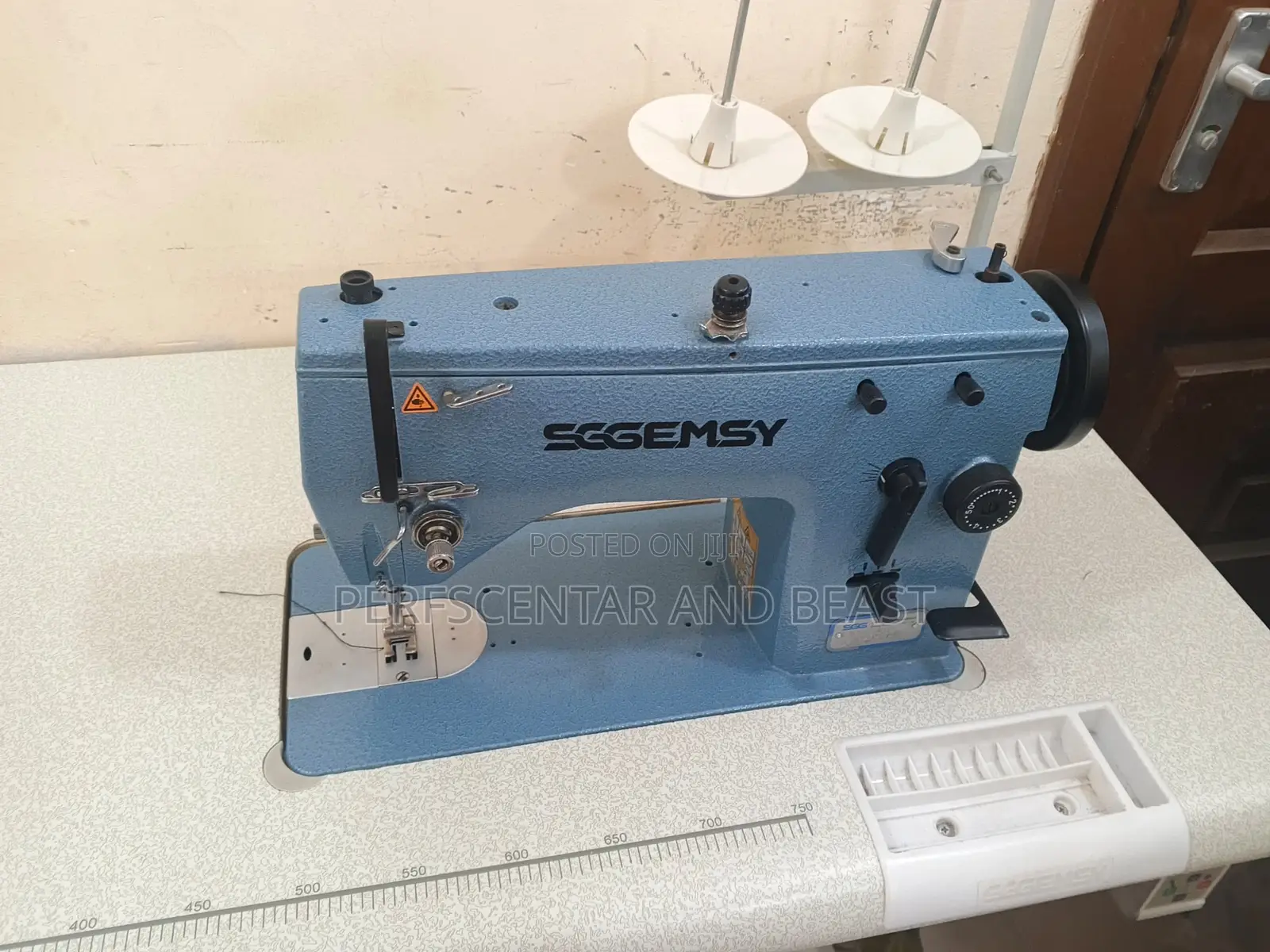 Sggemsy Industrial Button Hole / Embroidery Machine