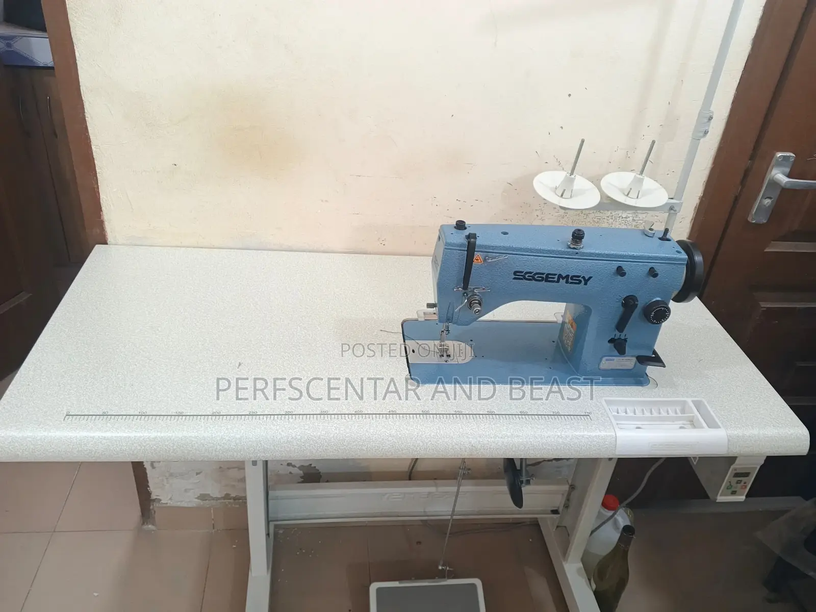Sggemsy Industrial Button Hole / Embroidery Machine