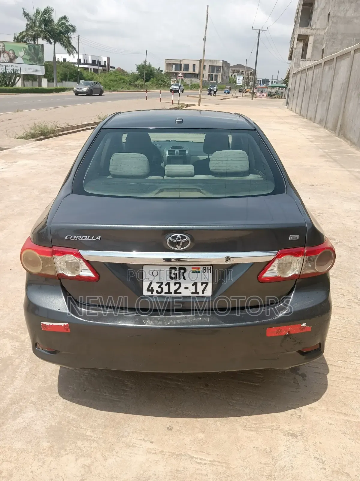 Toyota Corolla L 4-Speed Automatic 2013 Gray