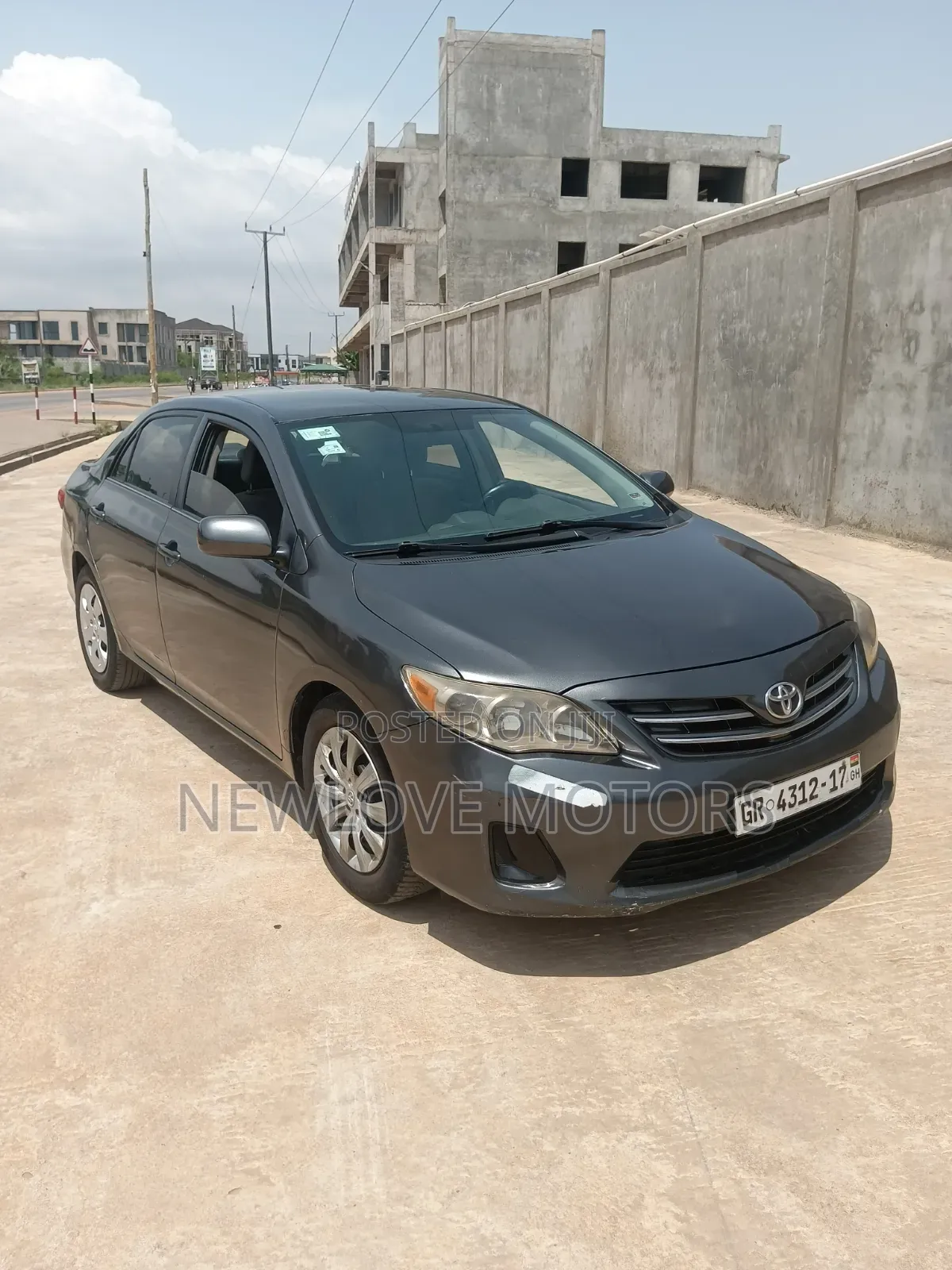 Toyota Corolla L 4-Speed Automatic 2013 Gray