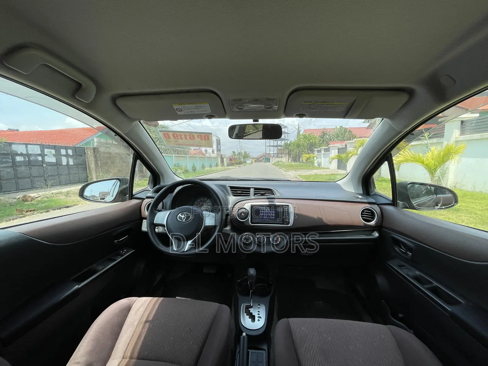 Toyota Vitz 1.5 FWD 5dr 2013 Brown