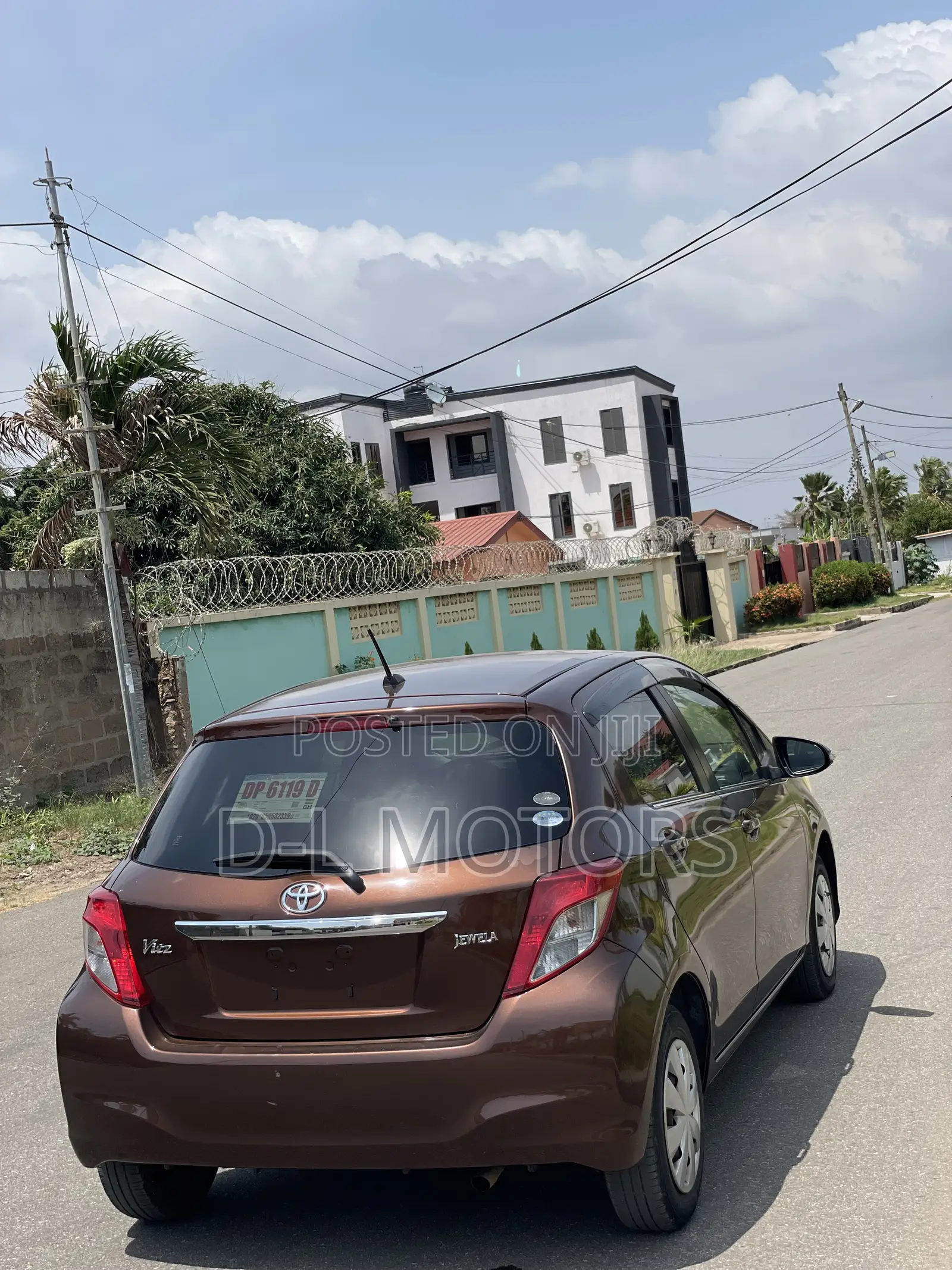 Toyota Vitz 1.5 FWD 5dr 2013 Brown