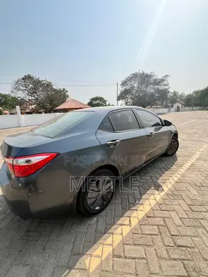 Toyota Corolla LE 4dr Sedan (1.8L 4cyl CVT) 2016 Gray