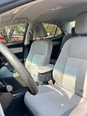 Toyota Corolla LE 4dr Sedan (1.8L 4cyl CVT) 2016 Gray