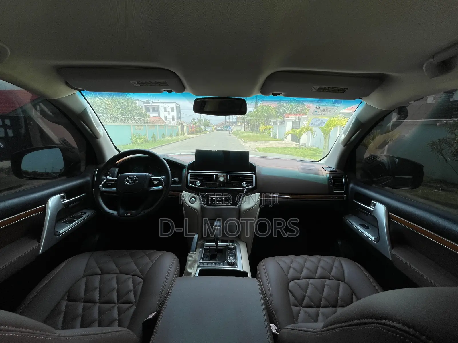 Toyota Land Cruiser 4.6 V8 VX-R 2015 Black