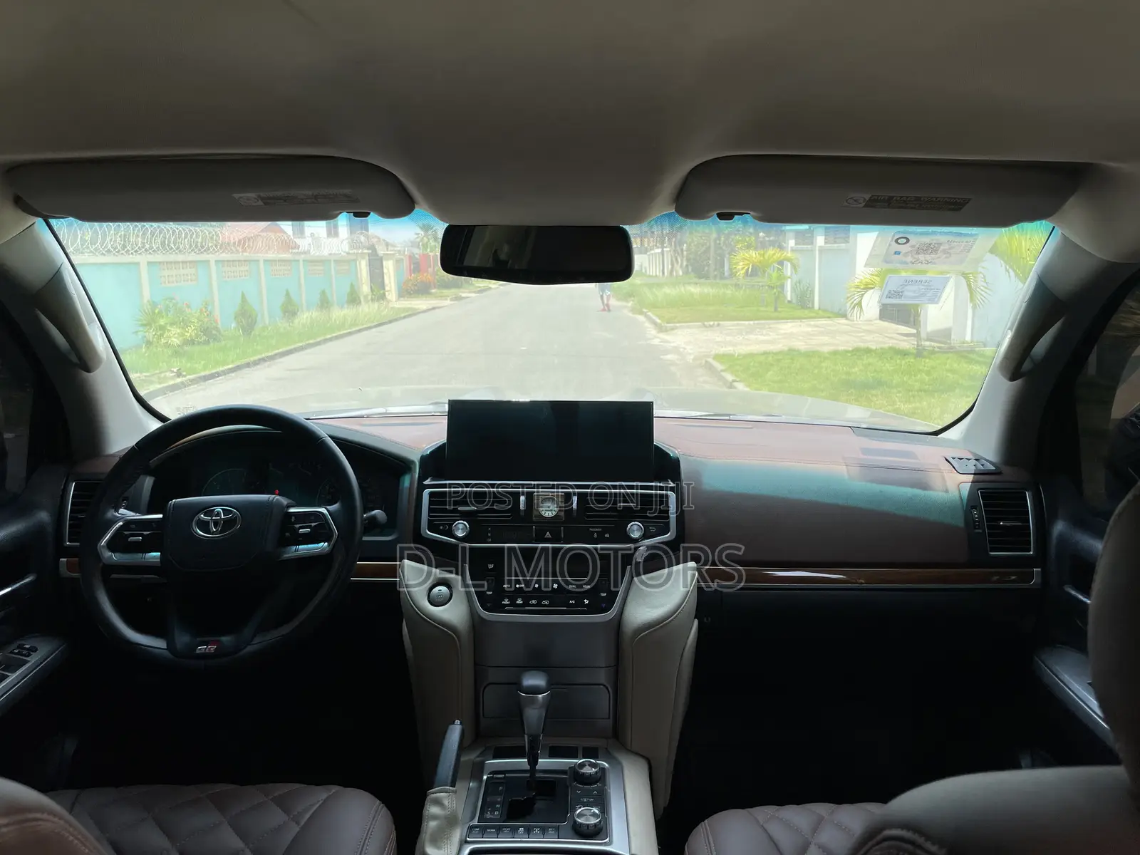Toyota Land Cruiser 4.6 V8 VX-R 2015 Black