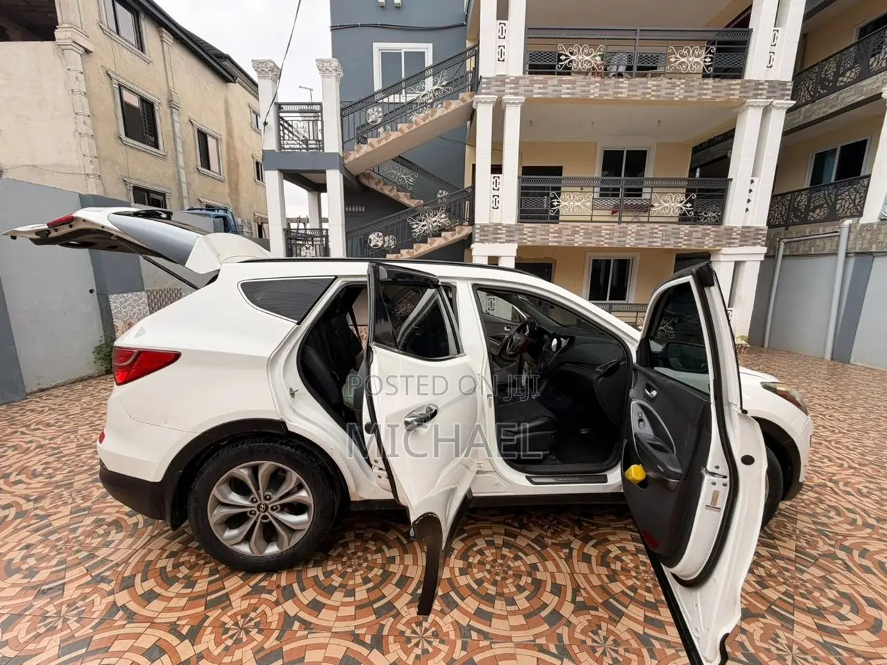Hyundai Santa Fe 2014 White