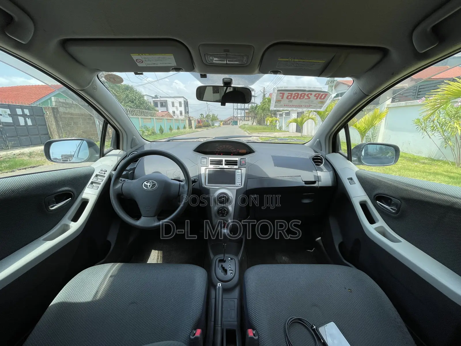 Toyota Vitz 1.5 FWD 5dr 2010 Black