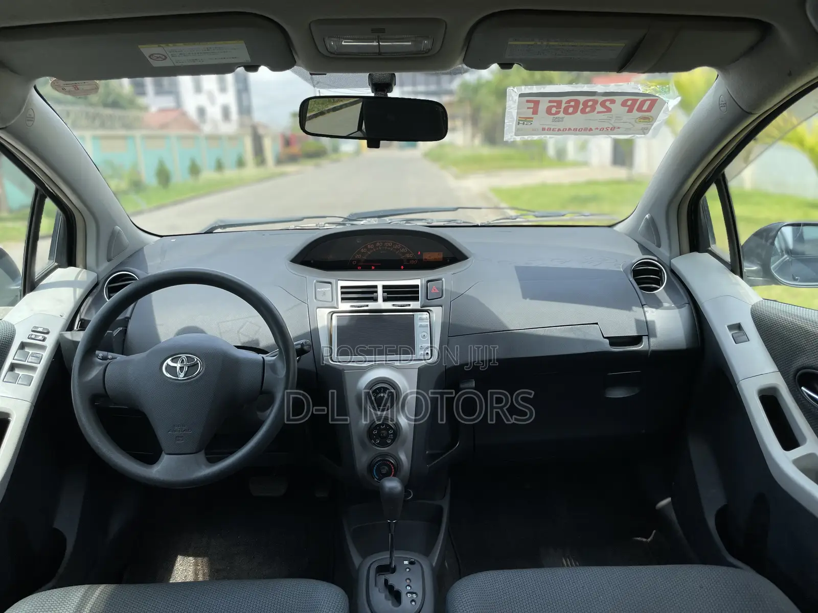 Toyota Vitz 1.5 FWD 5dr 2010 Black