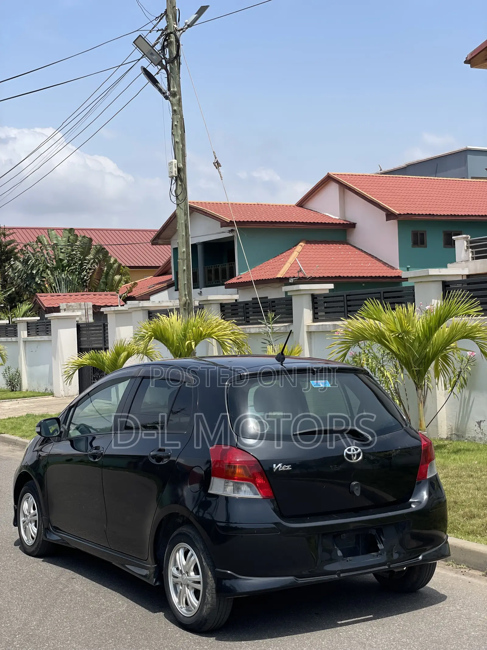Toyota Vitz 1.5 FWD 5dr 2010 Black