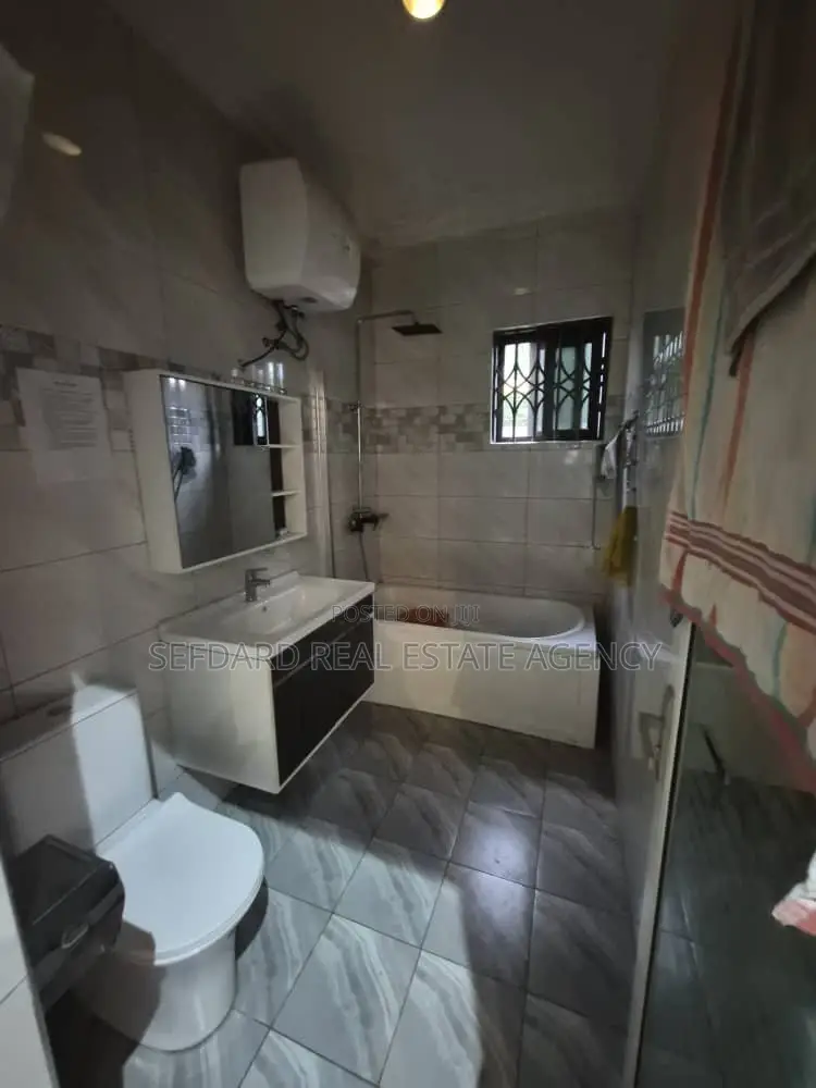 3bdrm House in Sefdard Properties, Amasaman for rent