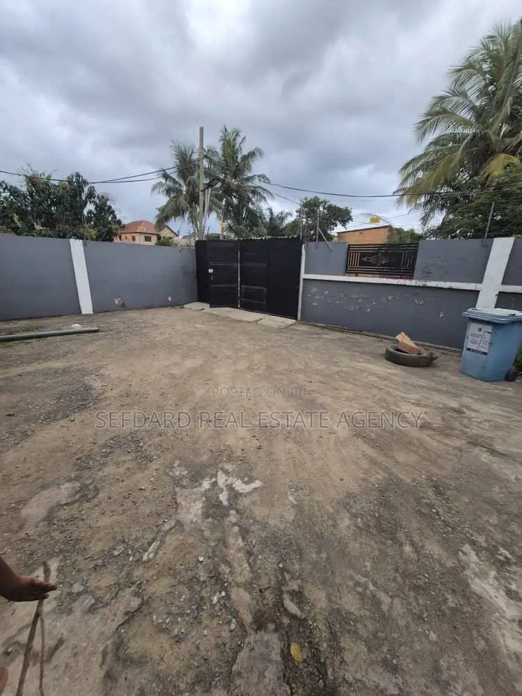 3bdrm House in Sefdard Properties, Amasaman for rent