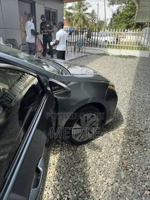 Toyota Corolla LE 4dr Sedan (1.8L 4cyl CVT) 2016 Gray