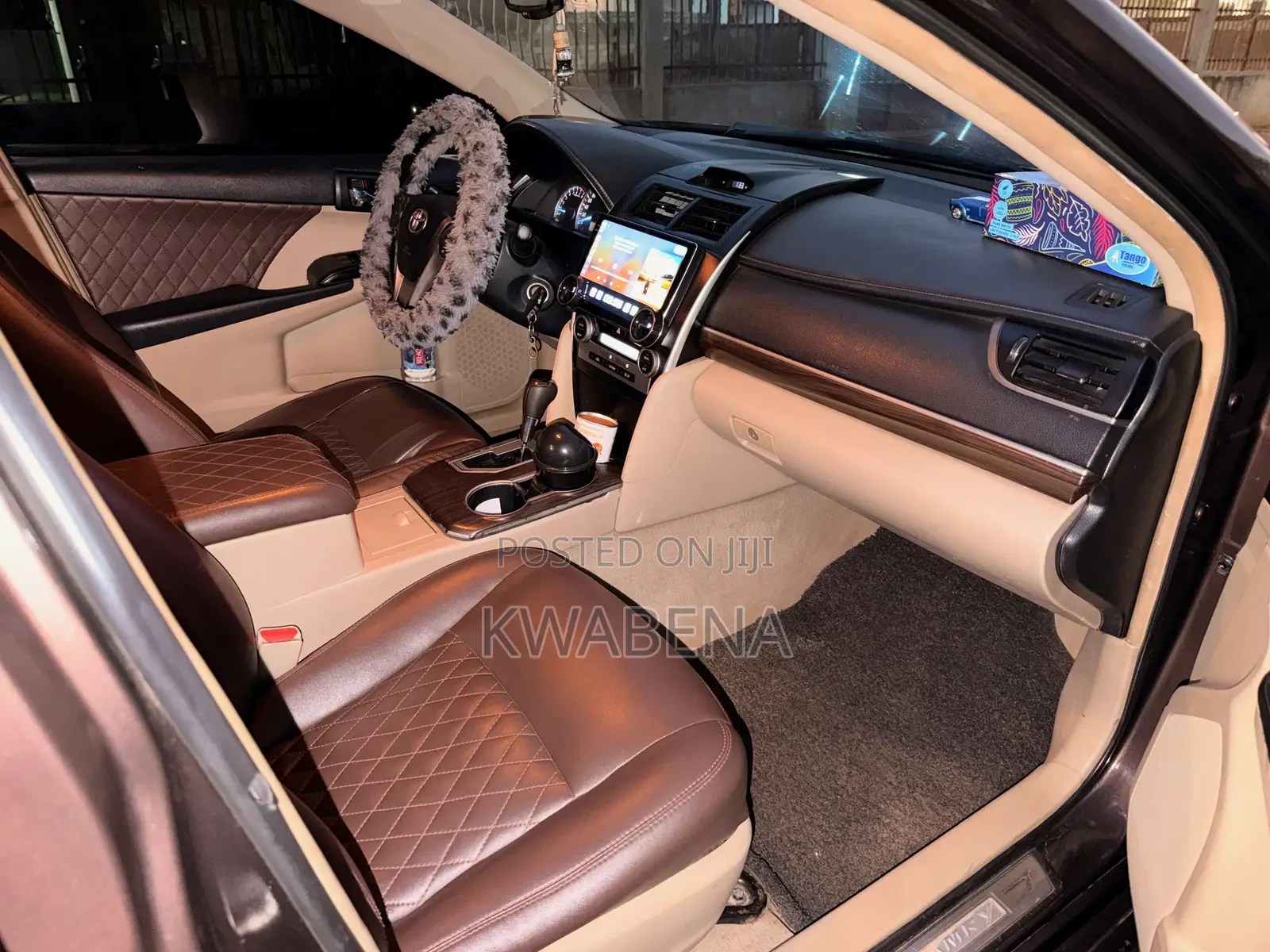 Toyota Camry XLE 4dr Sedan (2.5L 4cyl 6A) 2014 Brown