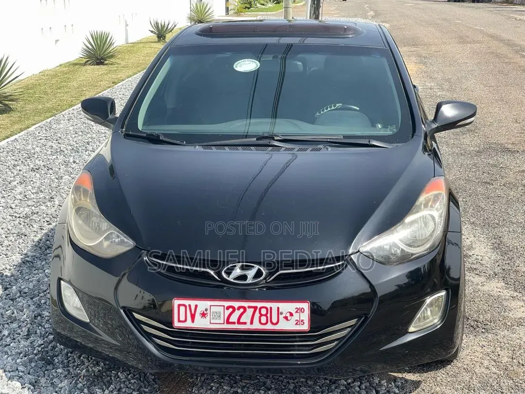 Hyundai Elantra Limited Sedan FWD (1.8L 4cyl 6A) 2016 Black