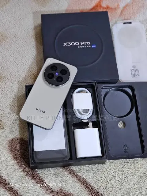 New Vivo X300 Ultra 512 GB Silver