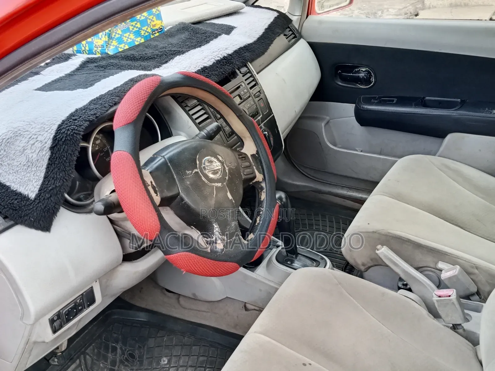 Nissan Versa 1.6 2010 Red