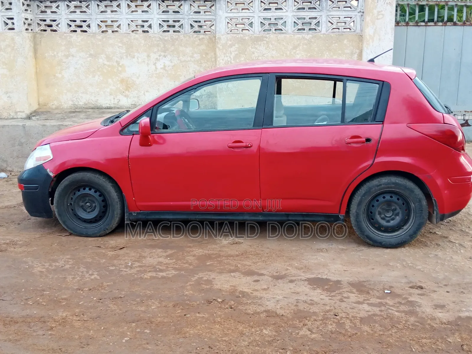 Nissan Versa 1.6 2010 Red