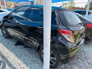 Toyota Yaris L Hatchback 5dr 2016 Black
