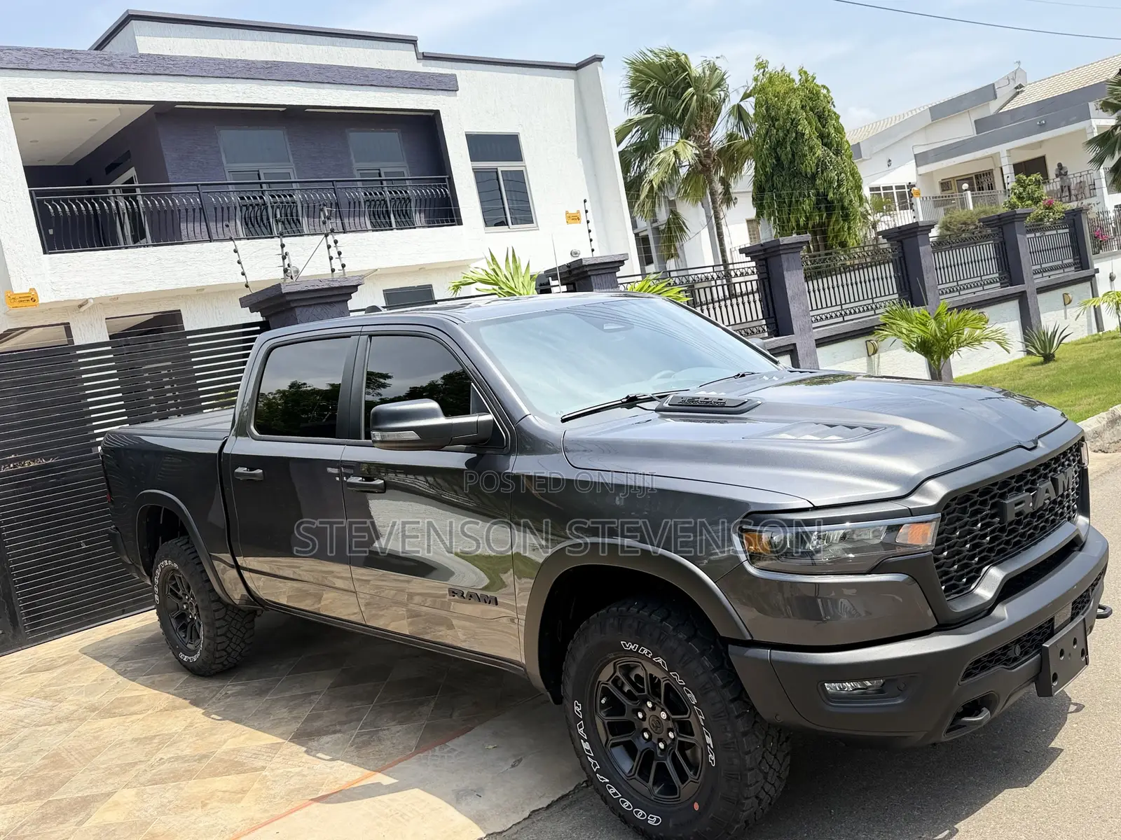 RAM 1500 Classic SLT Fleet Crew Cab 6.3 ft SB 2024 Gray