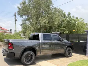 RAM 1500 Classic SLT Fleet Crew Cab 6.3 ft SB 2024 Gray