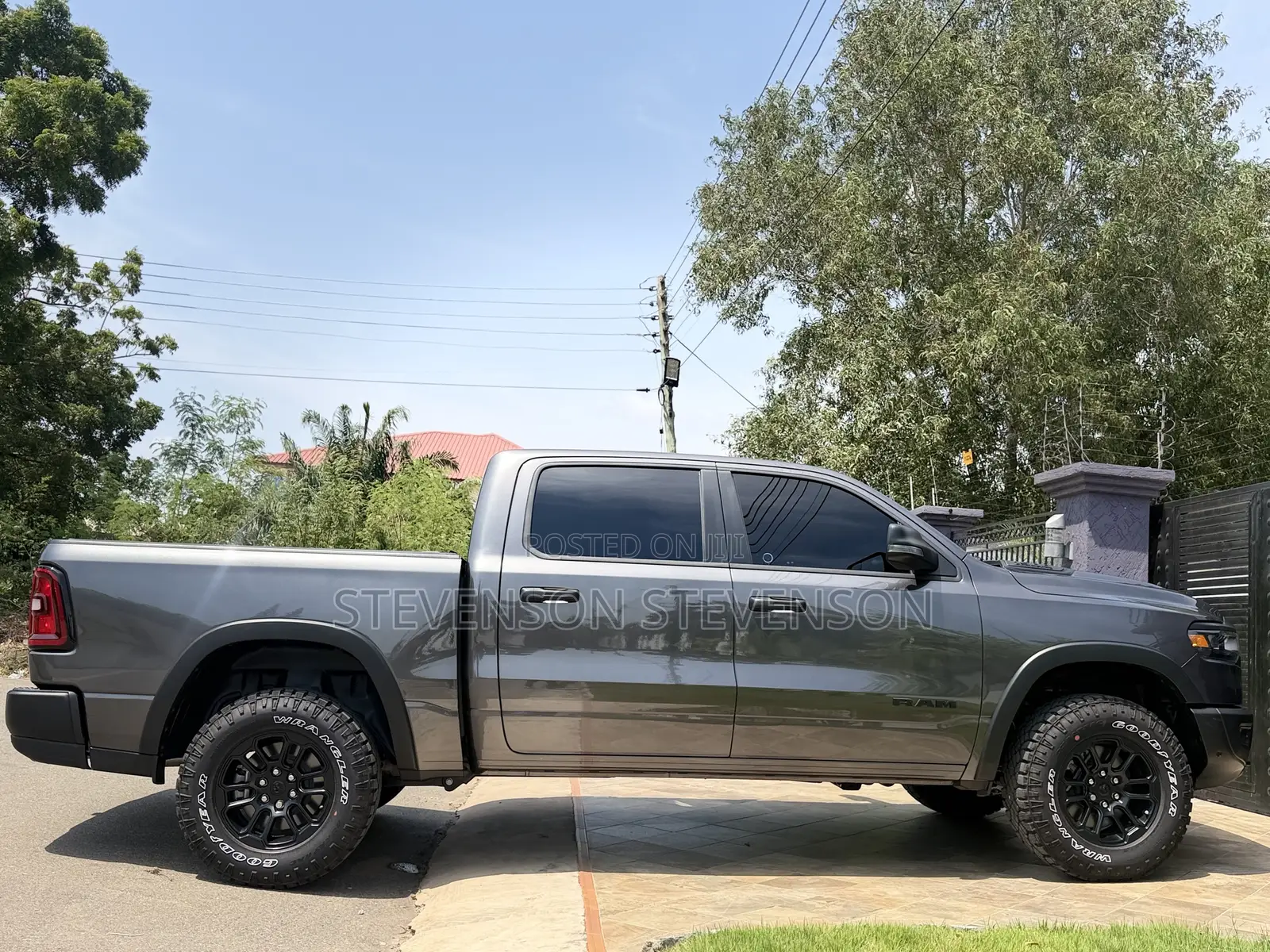 RAM 1500 Classic SLT Fleet Crew Cab 6.3 ft SB 2024 Gray