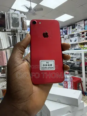 Apple iPhone 7 128 GB Red